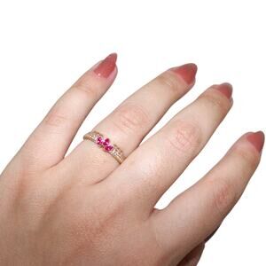 Gorgeous 14k Solid Gold Pink Stone Ring 1.45 Grams Size 8.25